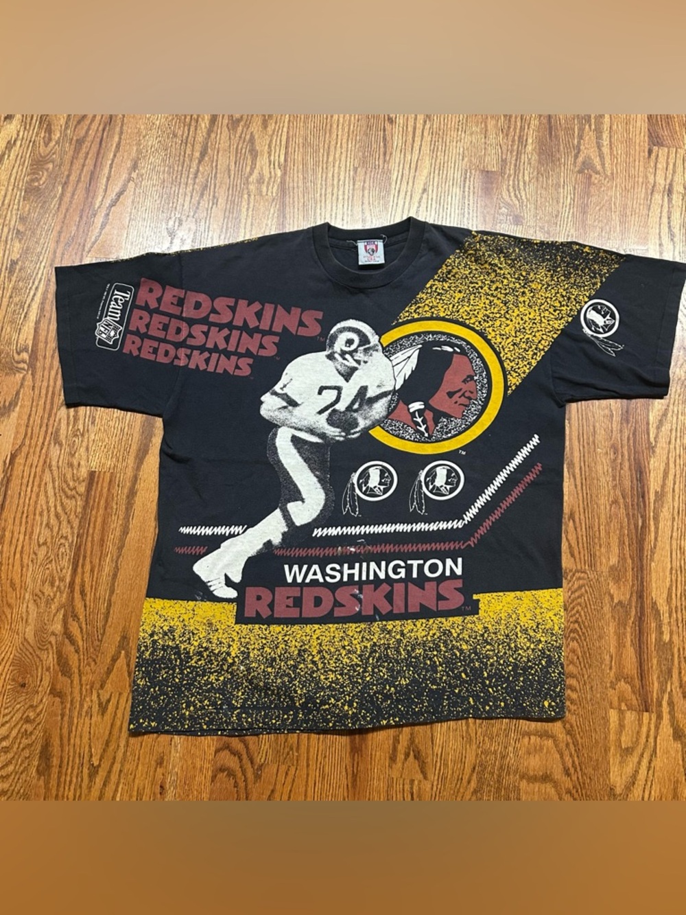 Vintage 1992 Washington Redskins RARE Football All Over Print Tee XL 23.5x28.5